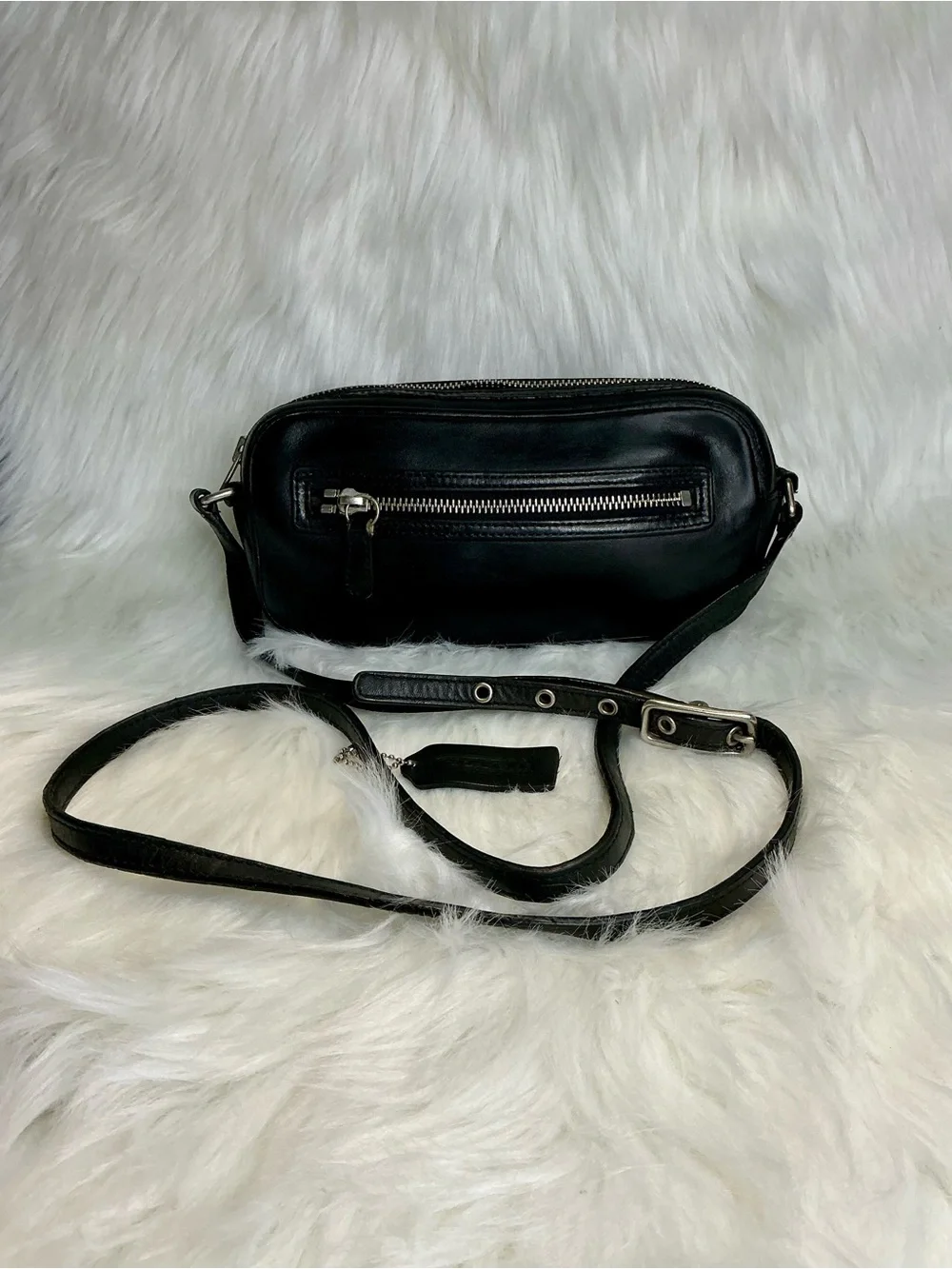 COACH Black Baguette Barrel Handbag No. M23-9589